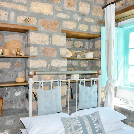 Pyrgali πετρινο πυργακι πατμοσ Σπίτι διακοπών