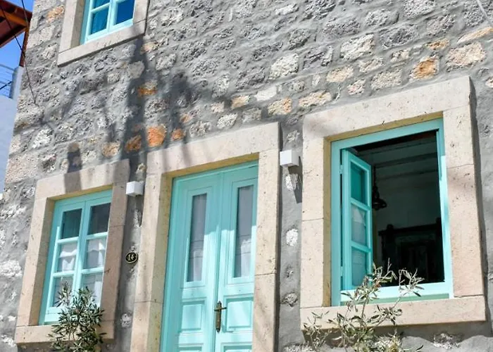 Pyrgali πετρινο πυργακι πατμοσ بيت للعطل سكالا