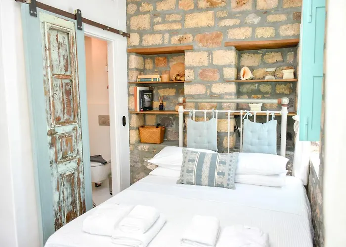 Pyrgali πετρινο πυργακι πατμοσ