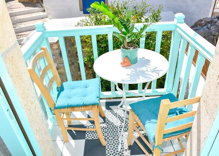 Pyrgali πετρινο πυργακι πατμοσ * سكالا