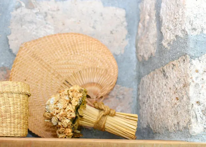 Pyrgali πετρινο πυργακι πατμοσ سكالا